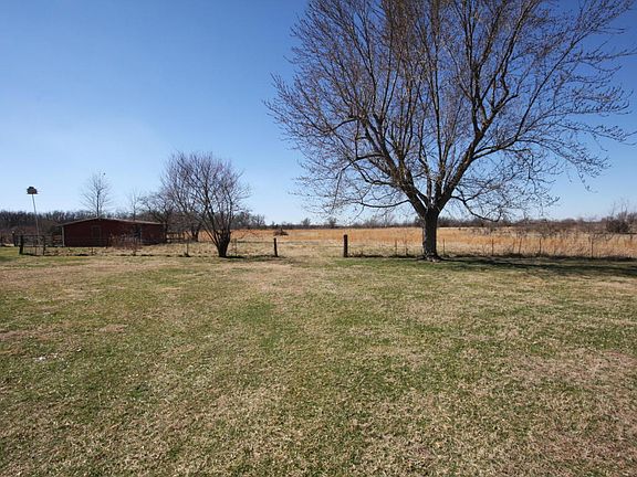 5th image of 3237 N Farm Road 89