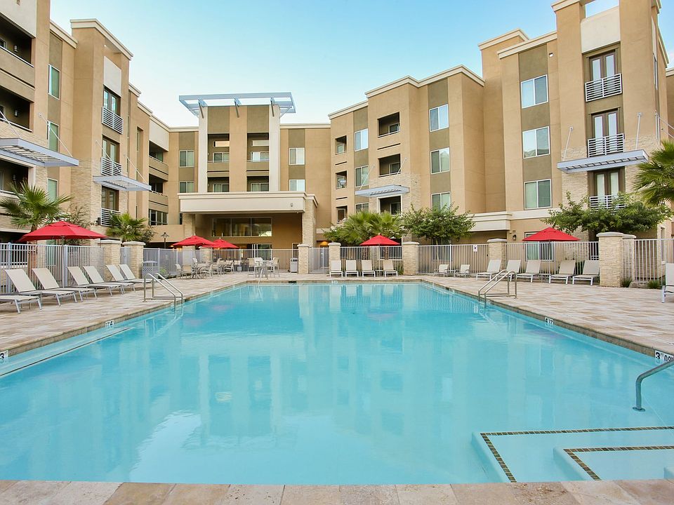 The Met at Fashion Center 1 N Hearthstone Way Chandler AZ Zillow