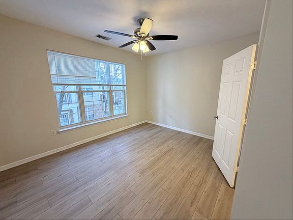 3rd image of 3015 Nicosh Cir Unit 2201