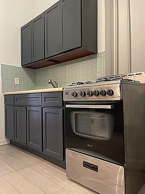 2nd image of 9 Stanton St #3AB