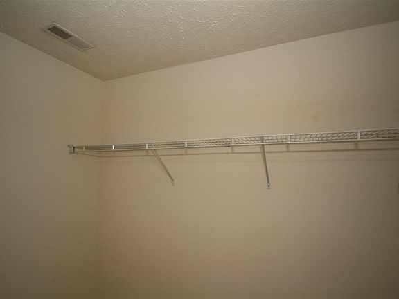 2nd image of 3128 Bridgepoint Dr