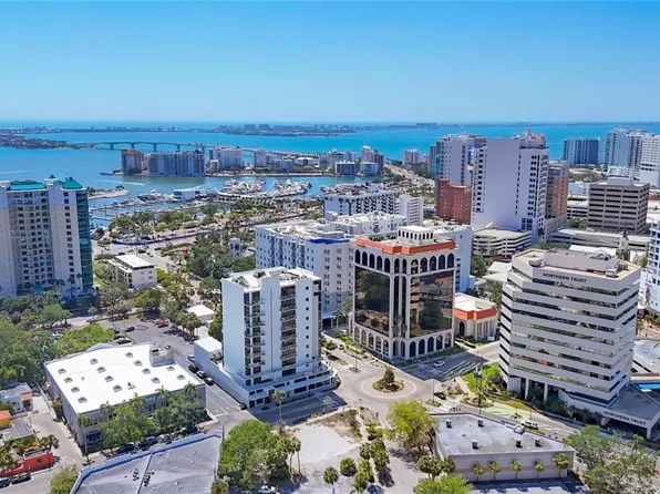 300 S Pineapple Ave #302, Sarasota, FL 34236