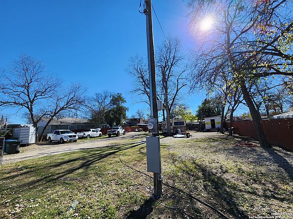 2nd image of 4238 Monterey St