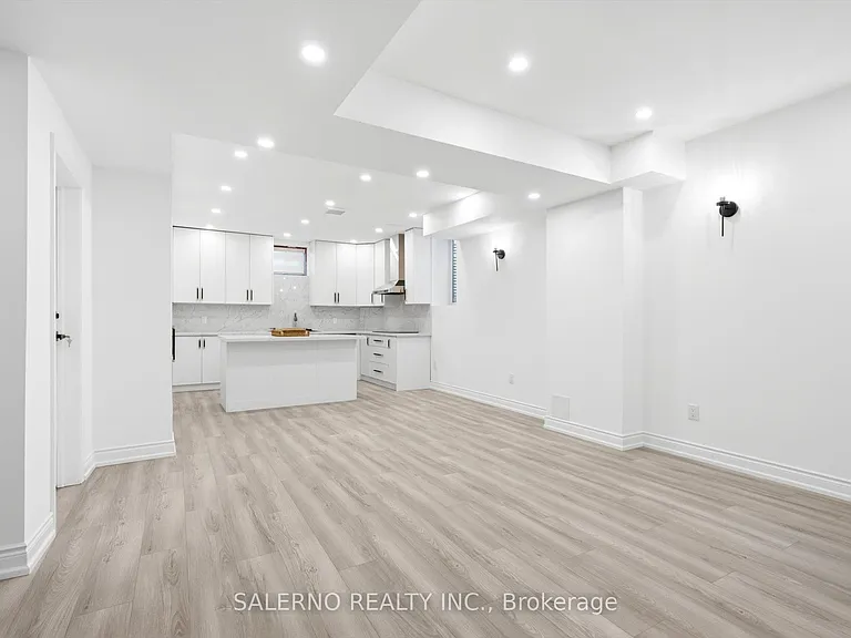 10 Virtue Cres #LOWER — Photo 6