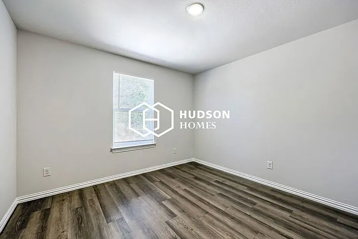 413 Lottie St #A — Photo 7