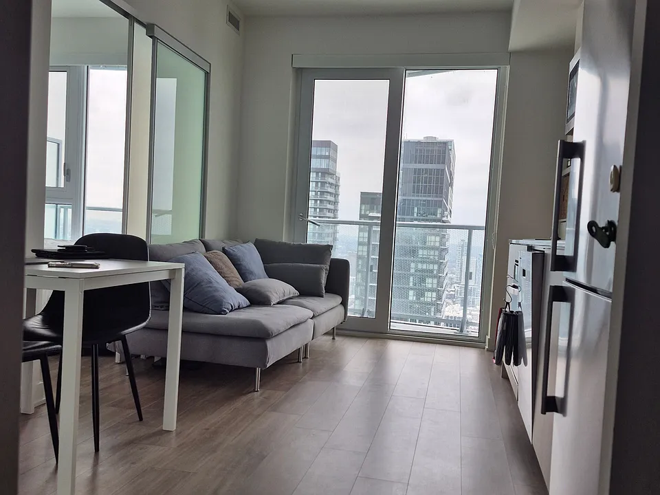 100 Dalhousie St #4206
