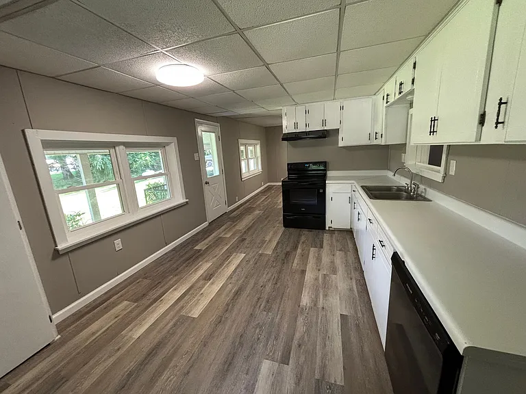 66 Veterans Dr — Photo 14