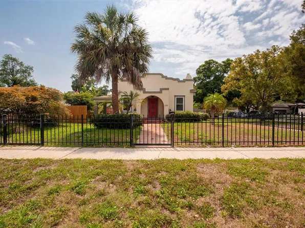 230 49th St N, Saint Petersburg, FL 33710