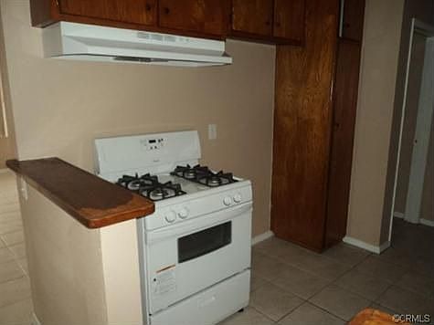 5th image of 13165 Emery Ave