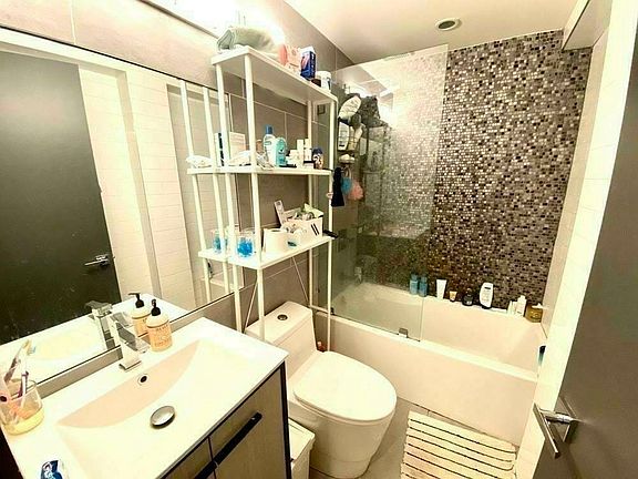 5th image of 444 Franklin Ave APT 3B
