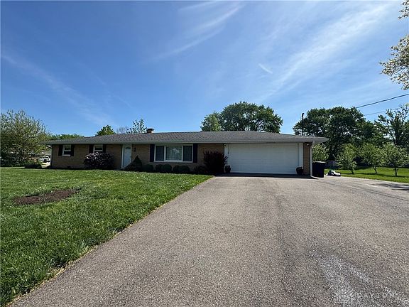 3rd image of 3800 Sterling Dr