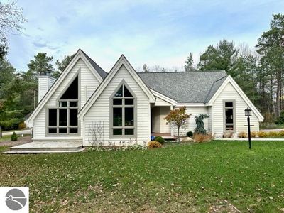 4143 N Concorde Rd, Boyne City, MI, 49712