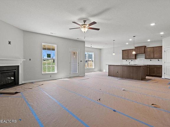 2nd image of 1618 Hickory Meadows Dr
