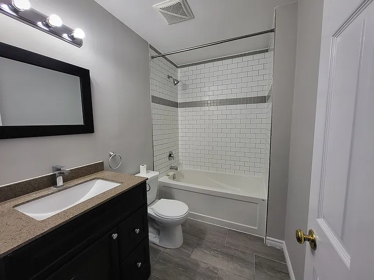 70 Penetang St #1 — Photo 27