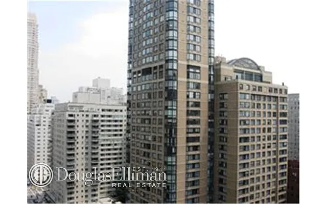 Rented by Douglas Elliman | media 8