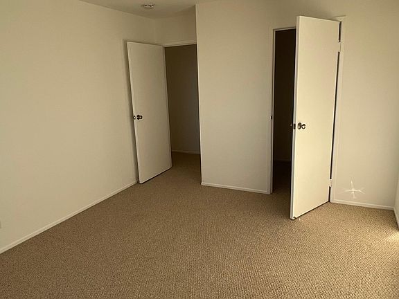 4th image of 70 Parkridge Dr APT 11