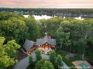 18131 N Fruitport Rd, Spring Lake, MI 49456