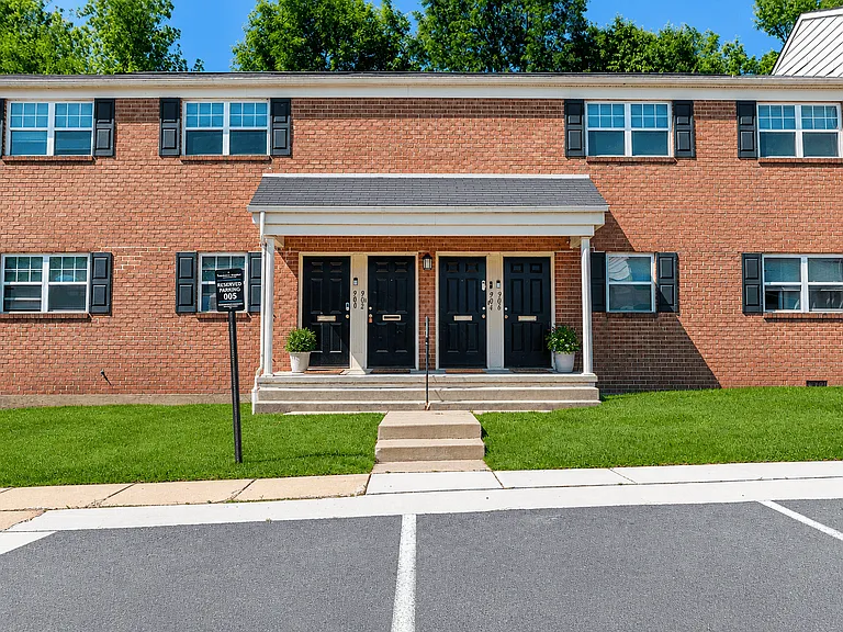 Woodacres Apartment Homes — Photo 39