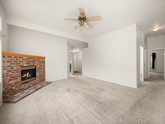 4th image of 1037 W Sunny Creek Cir