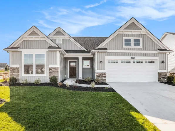 2926 Isle Grand Dr NE, Belmont, MI 49306