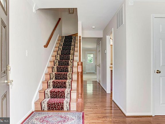 4th image of 3415 Flint Hill Pl