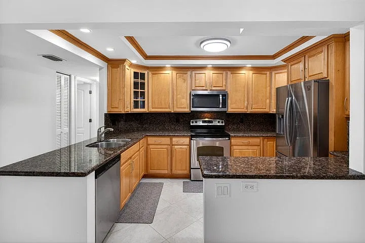2 bed, 1200 sqft, $3,250 — Photo 4