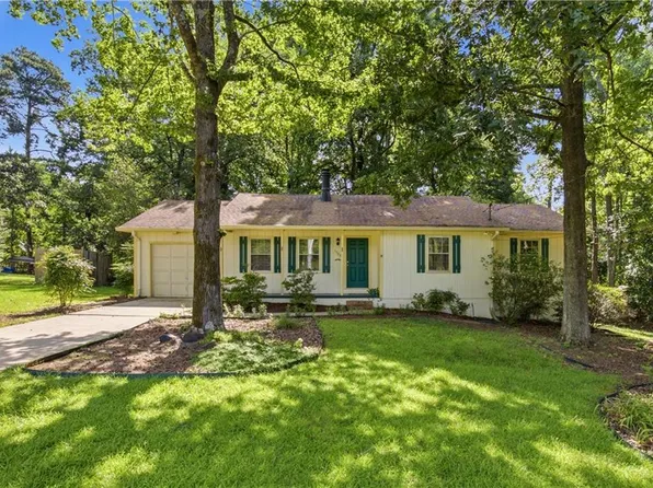 1723 Collins Hill Rd, Lawrenceville, GA 30043