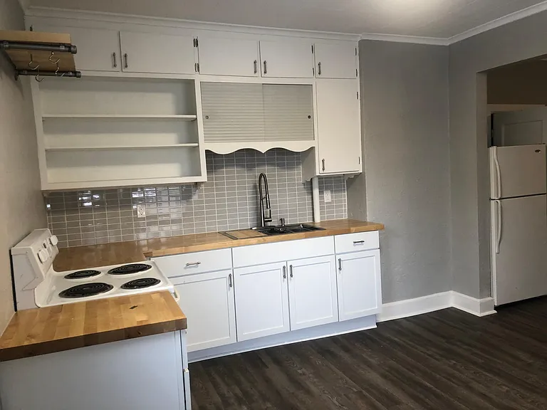 3102 1/2 Ingersoll Ave #3 — Photo 9