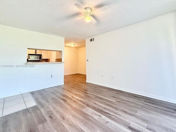 1743 Village Blvd APT 104
