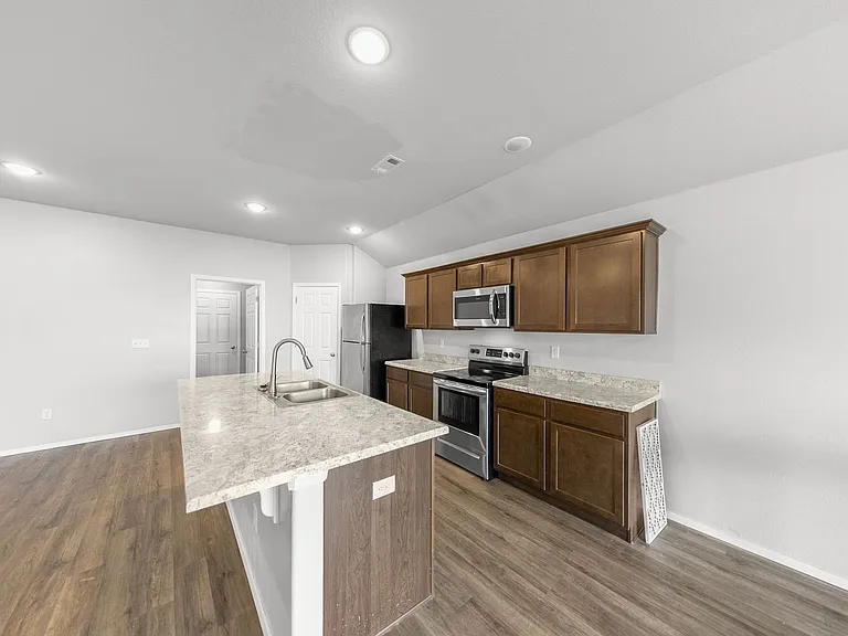 1650 King Rd — Photo 6
