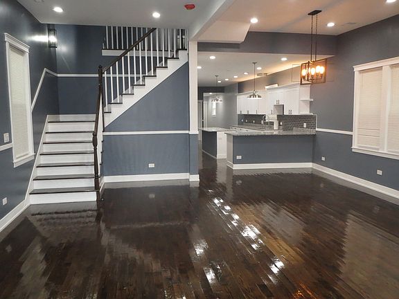 5th image of 3043 S 49th Ave