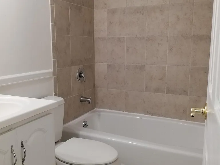 9516 Tippett Ln — Photo 7