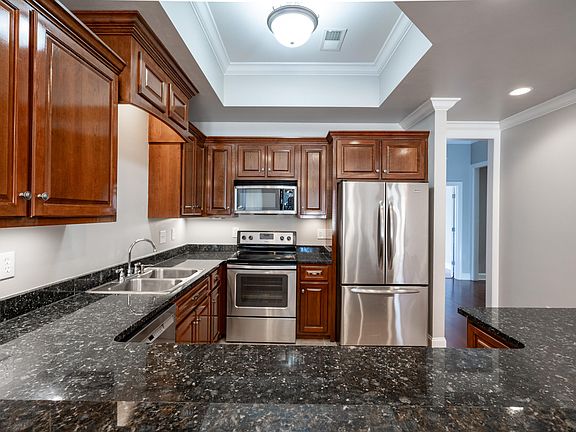 4th image of 150 Templeton Ln