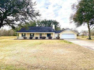 1048 Idylwood St, Bridge City, TX 77611