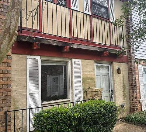 3rd image of 1312 Dulles Dr #D