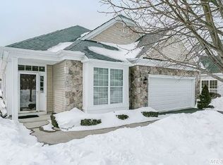 21 Berwick Ct, Mount Sinai, NY 11766