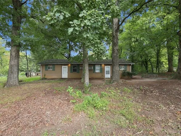 635 Voss St, Winston Salem, NC 27105