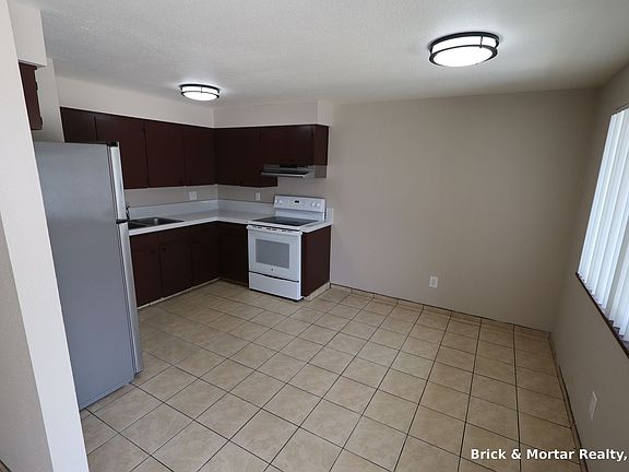 3rd image of 368 S 2nd St