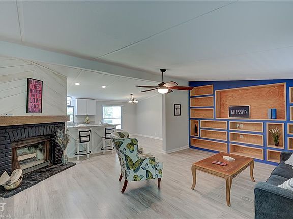 5th image of 7012 Jeanette Ln