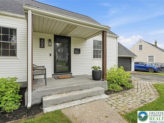 2nd image of 408 Maple Rd