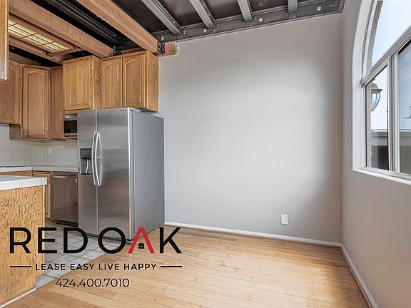 3rd image of 2463 1/2 Sawtelle Blvd #203