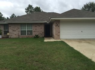 220 Casey Rd, Lufkin, TX 75901