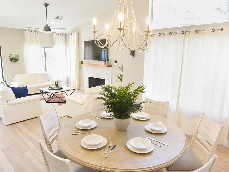 5921 E Grandview Rd — Photo 14