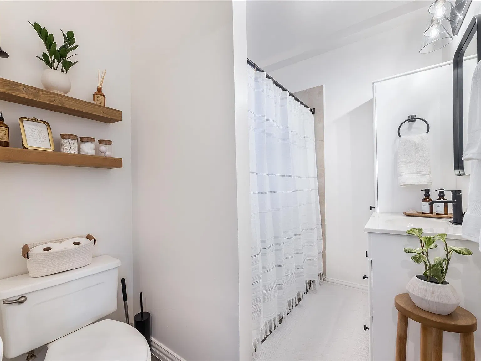 1 bed, 600 sqft, $1,700 — Photo 4