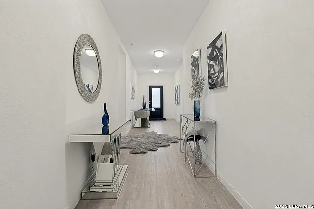 4 bed, 3.0 bath, 2304 sqft, $2,200 — Photo 4