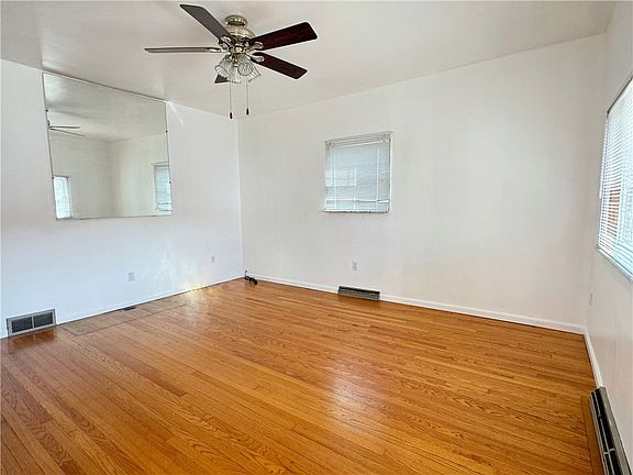 2nd image of 1129 Washington Ave