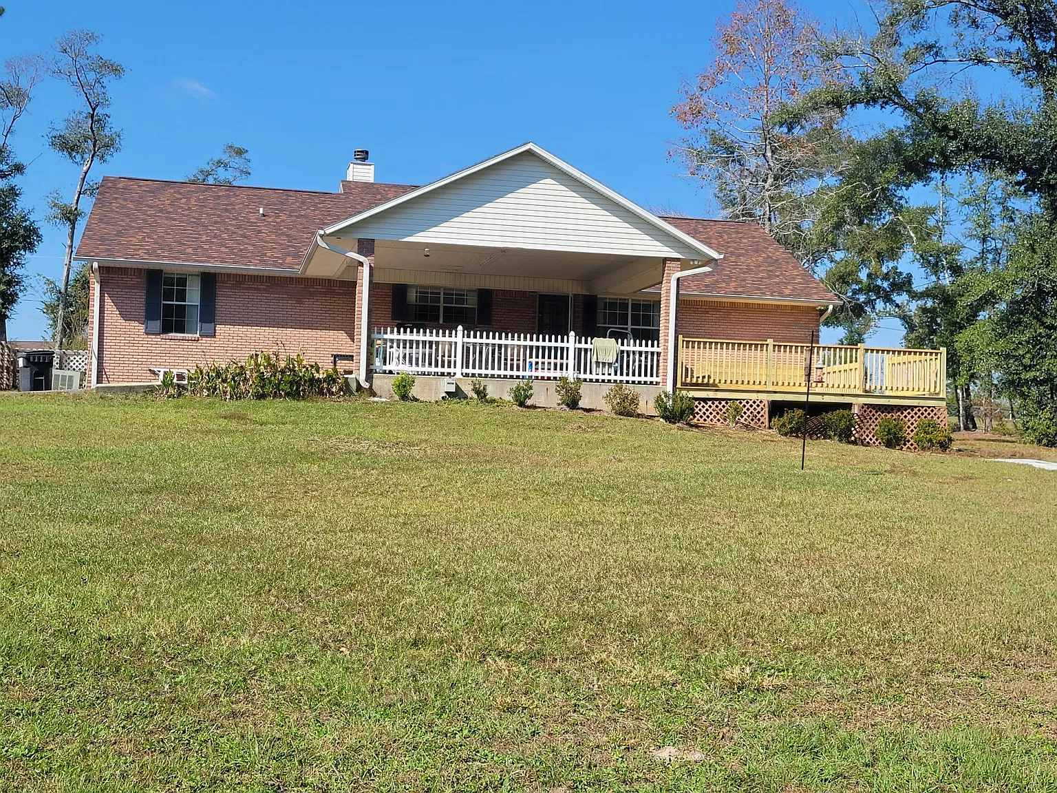 3 bed, 2257 sqft, $2,800 — Photo 2