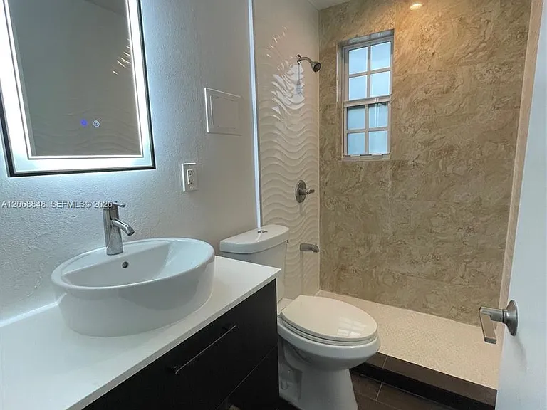 7820 Carlyle Ave — Photo 9