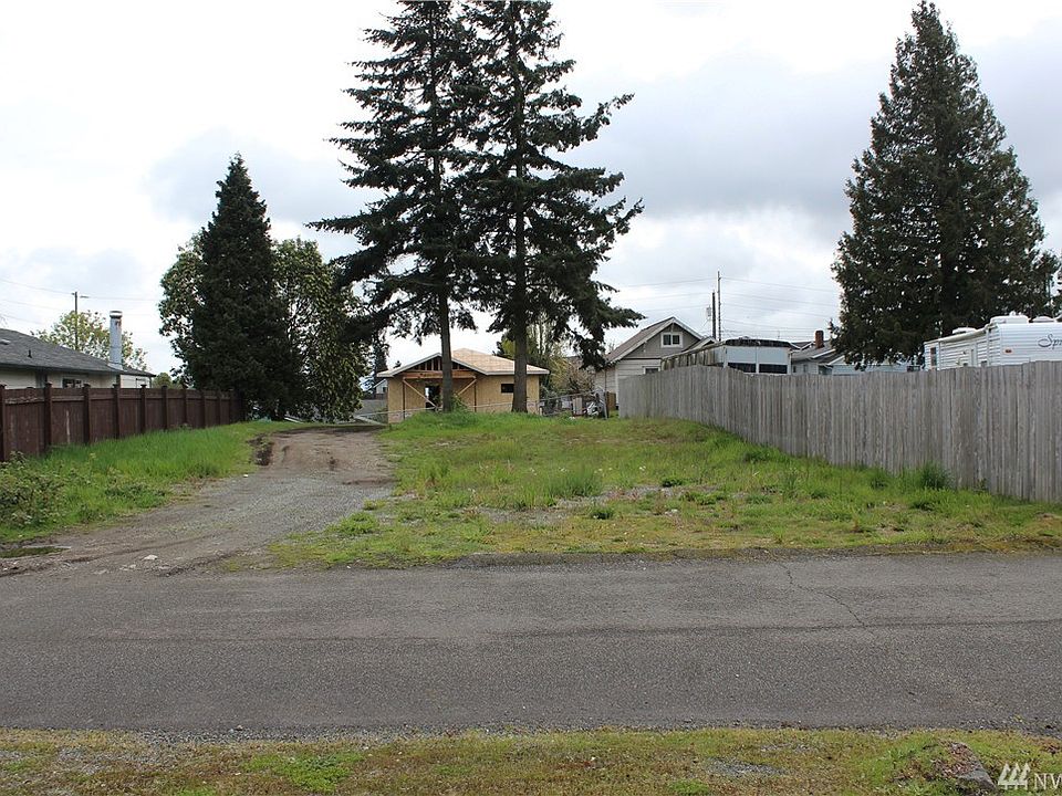2nd image of 3010 S Puget Sound Ave