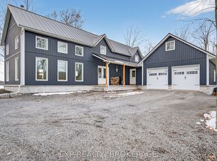 3855 Hideaway Ln, South Frontenac, ON K0H1H0